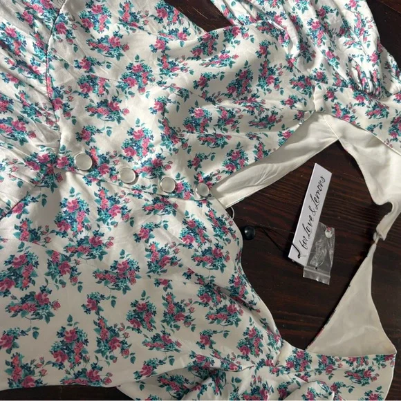 NWT For love and lemons Taggart floral print mini dress size M - Picture 10 of 13